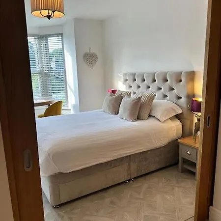 The Hideaway - Luxury In The Heart Of On Windermere *