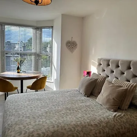 The Hideaway - Luxury In The Heart Of On Windermere * Bowness-on-Windermere