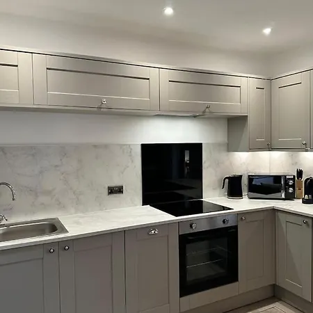 The Hideaway - Luxury In The Heart Of On Windermere *