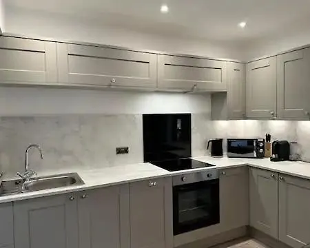 The Hideaway - Luxury In The Heart Of On Windermere * Bowness-on-Windermere
